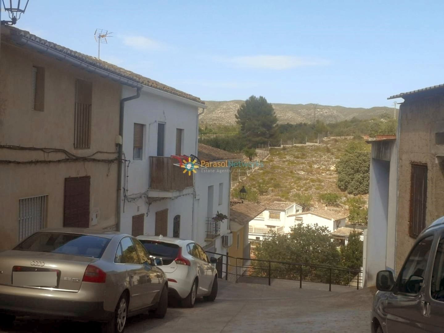 Vista exterior de Casa adosada en venda en Llutxent amb Terrassa i Traster