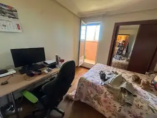 Habitación de Piso en venta en Valverde de la Virgen con Calefacción, Parquet y Terraza