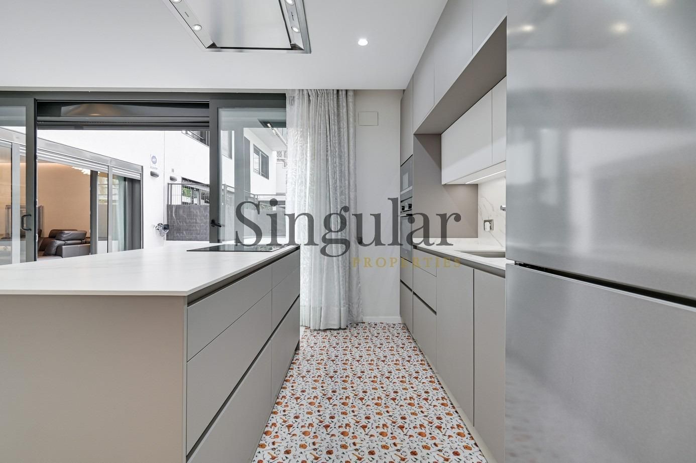 Cuina de Pis en venda en  Barcelona Capital amb Aire condicionat, Calefacció i Jardí privat