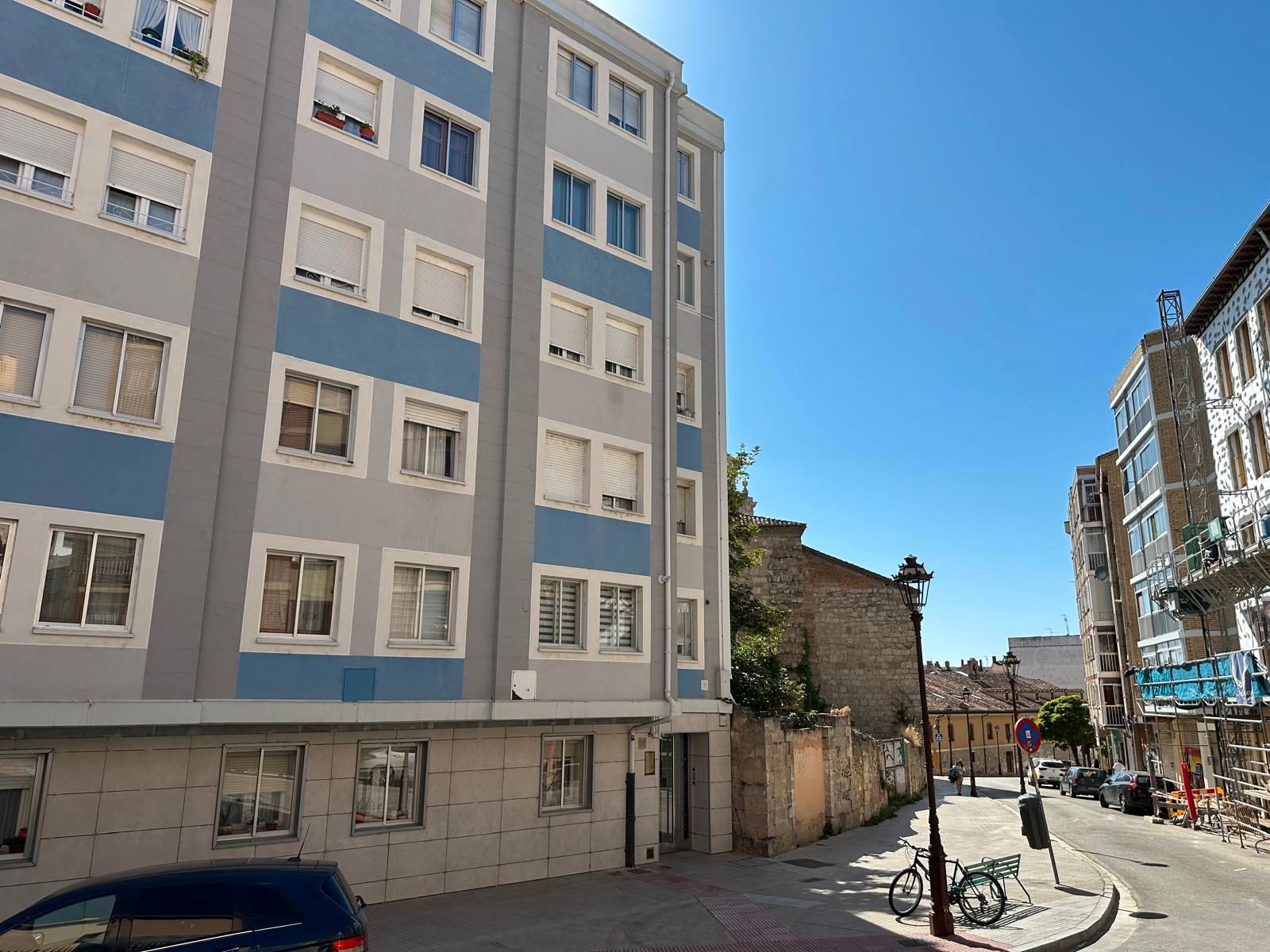 Exterior view of Apartment for sale in Burgos Capital  with Heating
