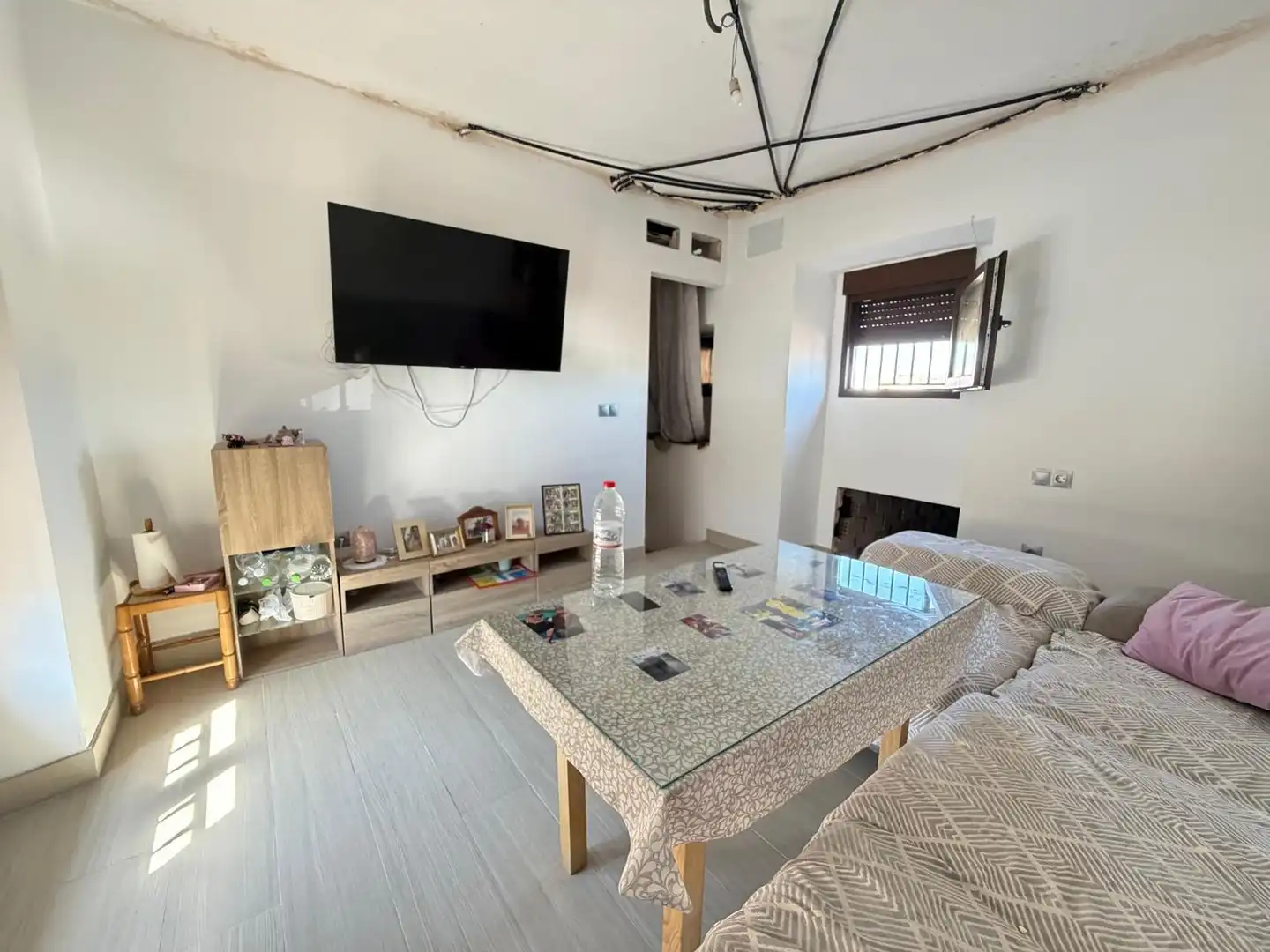 Sala d'estar de Casa o xalet en venda en Antequera amb Jardí privat, Traster i Piscina