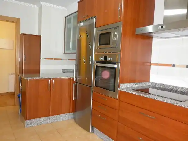 Cuina de Pis de lloguer en Narón amb Calefacció, Parquet i Traster