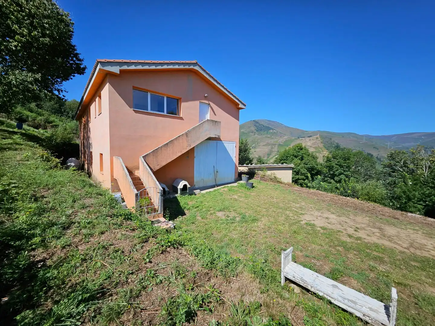 Country homes for sale in Allande
