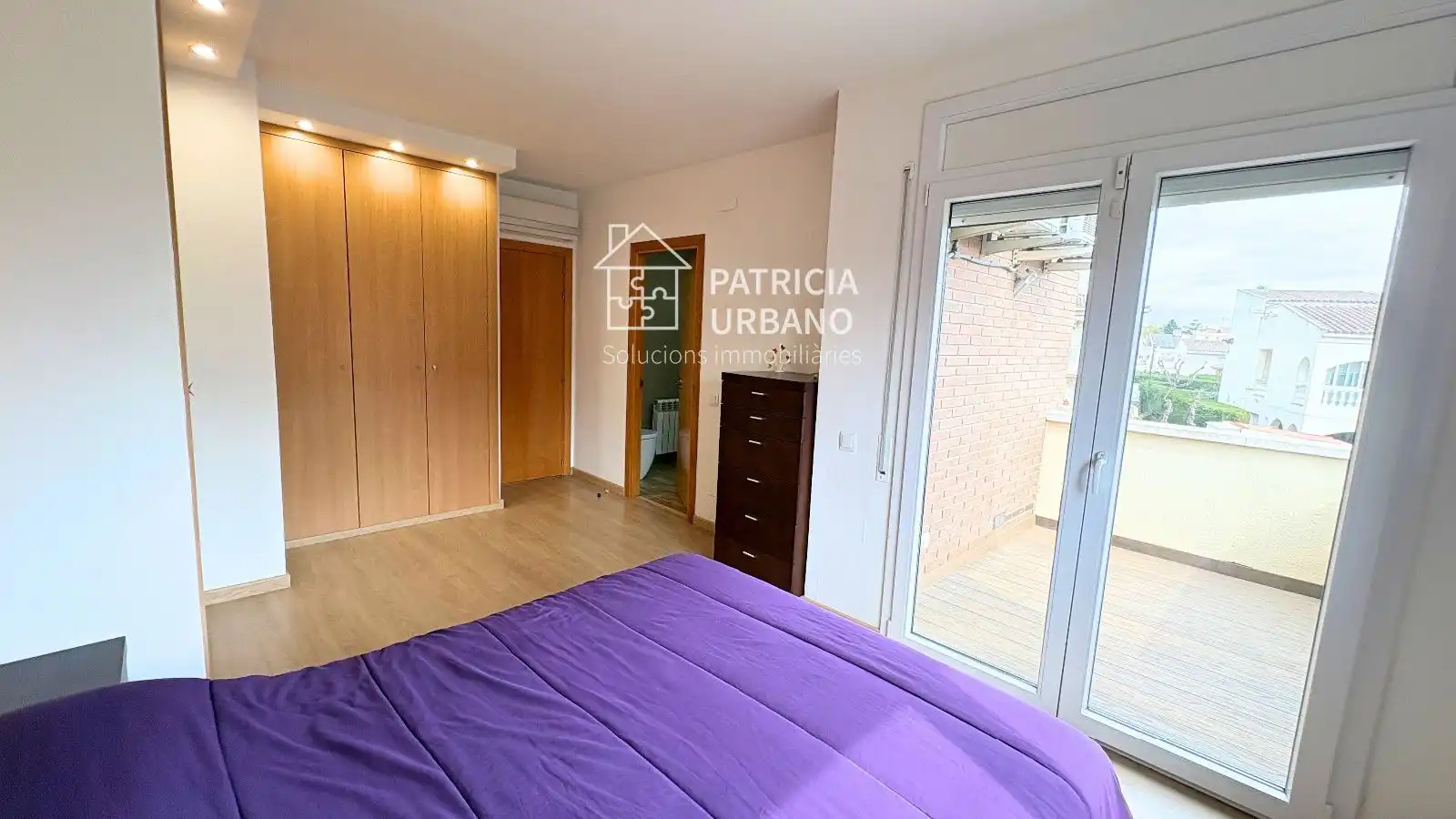 Casa adosada de alquiler en Joan Rebull, Els Ametllers