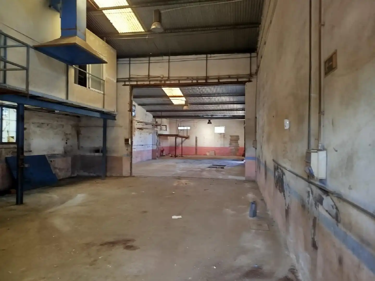 Nau industrial en venda en Puebla de Obando