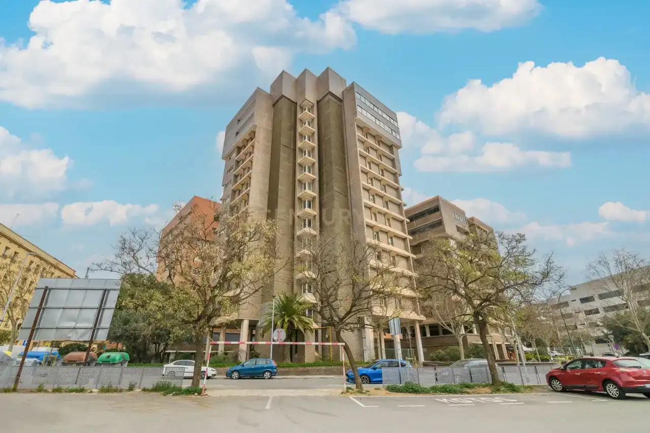 Vista exterior de Piso en venta en Esplugues de Llobregat con Trastero y Balcón