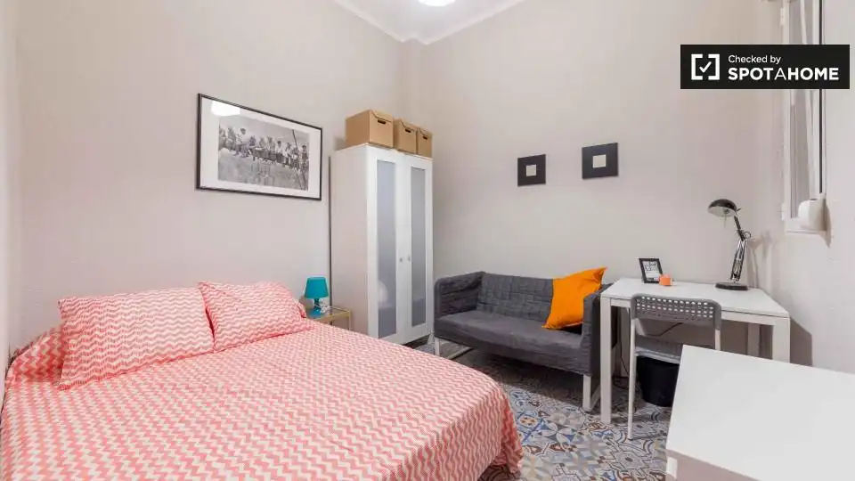 Schlafzimmer von Wohnung zur untervermieten in Valencia mit Klimaanlage, Heizung und Möbliert