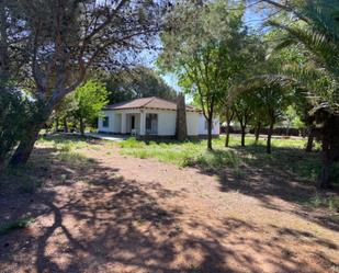 Vista exterior de Casa o xalet en venda en Ciudad Real Capital amb Aire condicionat, Jardí privat i Terrassa