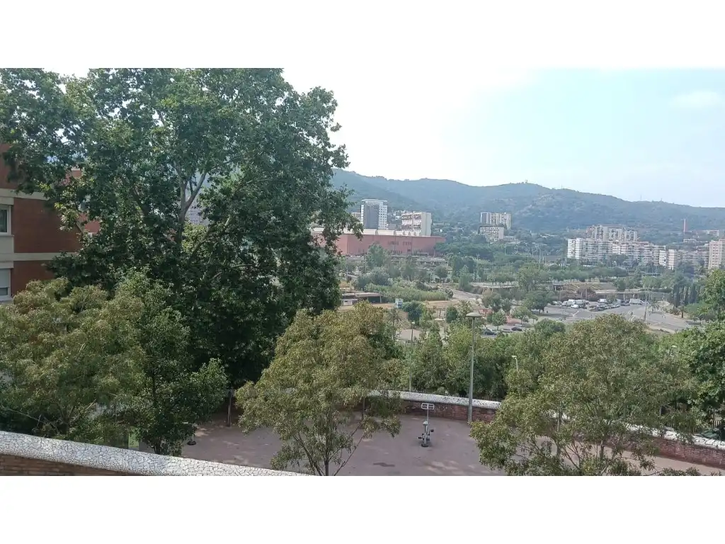 Vista exterior de Pis en venda en Barcelona