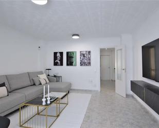 Living room of Apartment to share in Cullera  with Air Conditioner and Terrace