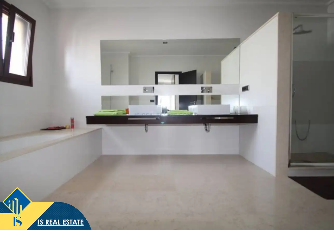Baño de Casa o chalet de alquiler en Orihuela con Aire acondicionado, Calefacción y Jardín privado