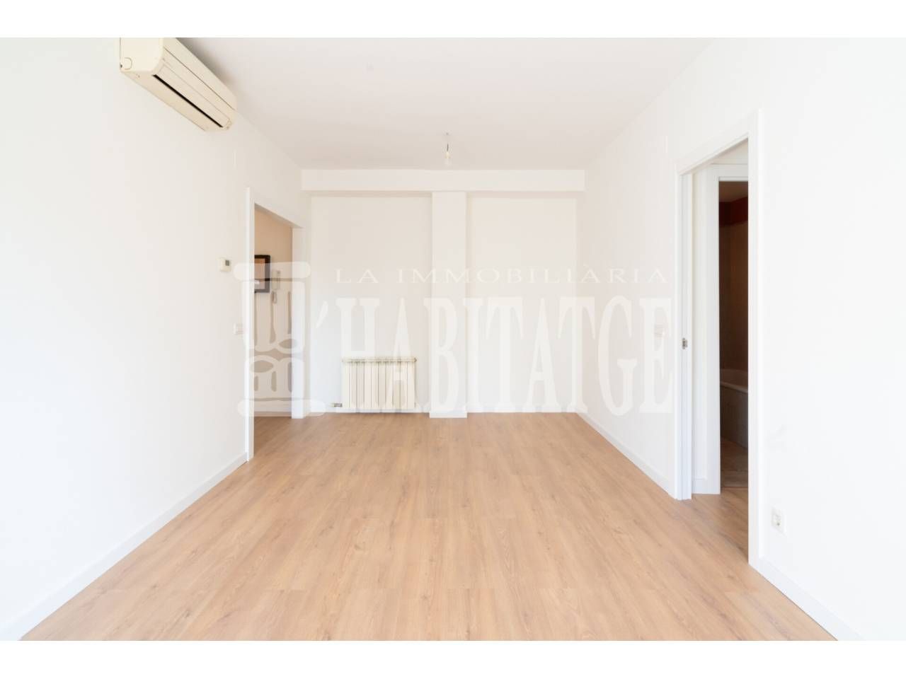 Dormitori de Pis en venda en Vic amb Aire condicionat, Calefacció i Traster