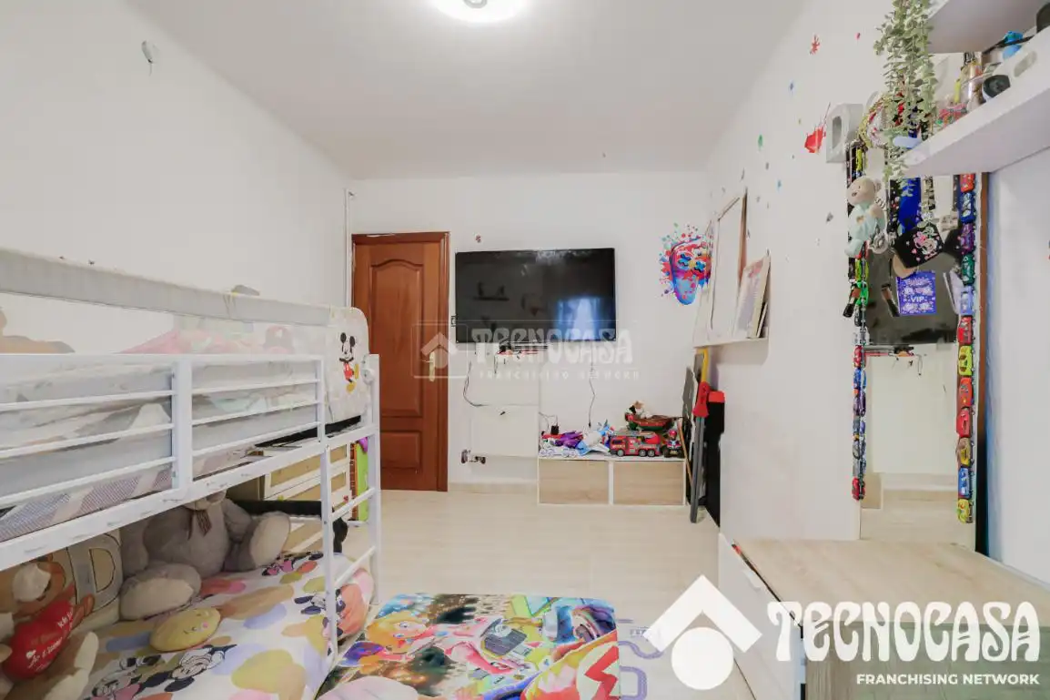 Habitación de Piso en venta en Santa Coloma de Gramenet