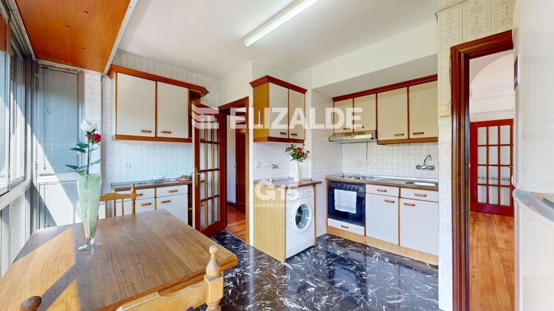 Kitchen of Flat for sale in Donostia - San Sebastián   with Heating, Storage room and Furnished