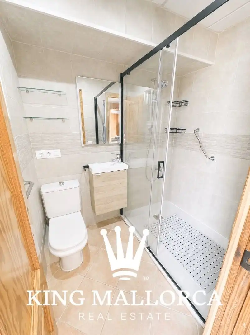 Baño de Piso en venta en  Palma de Mallorca con Aire acondicionado, Calefacción y Terraza