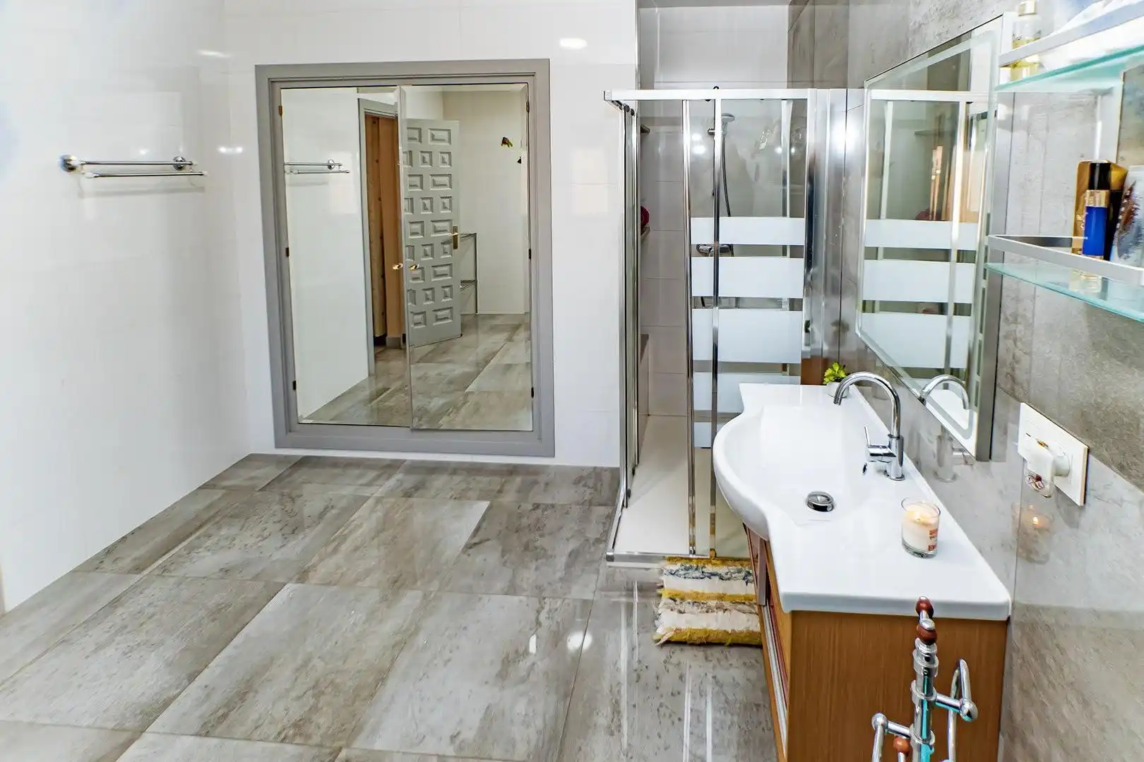 Baño de Casa o chalet en venta en Roquetas de Mar con Aire acondicionado, Calefacción y Jardín privado