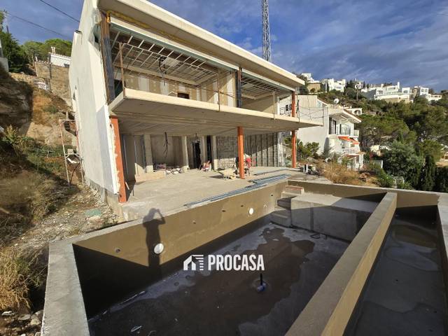 Casa-chalet en Venta en Prudenci Bertrana en Almadrava - Canyelles - Puig-Rom