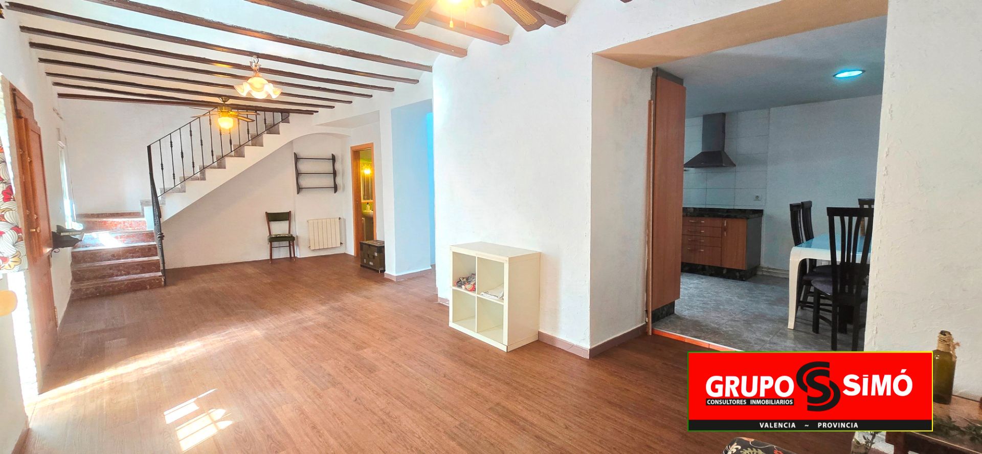Sala d'estar de Casa adosada en venda en Manuel amb Aire condicionat, Calefacció i Terrassa