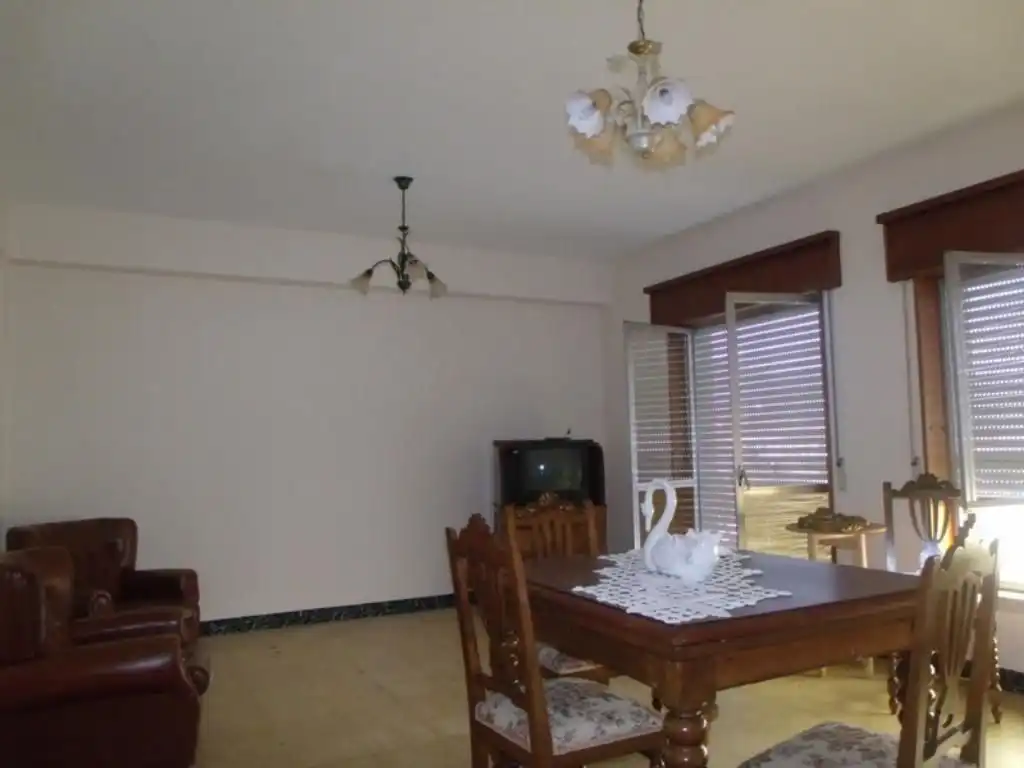 Comedor de Piso en venta en Cuntis con Trastero, Lavadora y Balcón