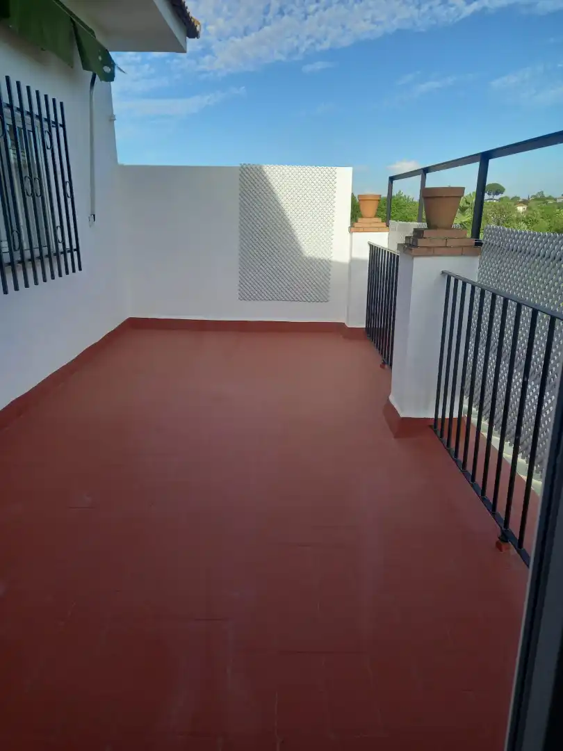 Mini appartamento con terrazza in affitto a Calle Cañaveral