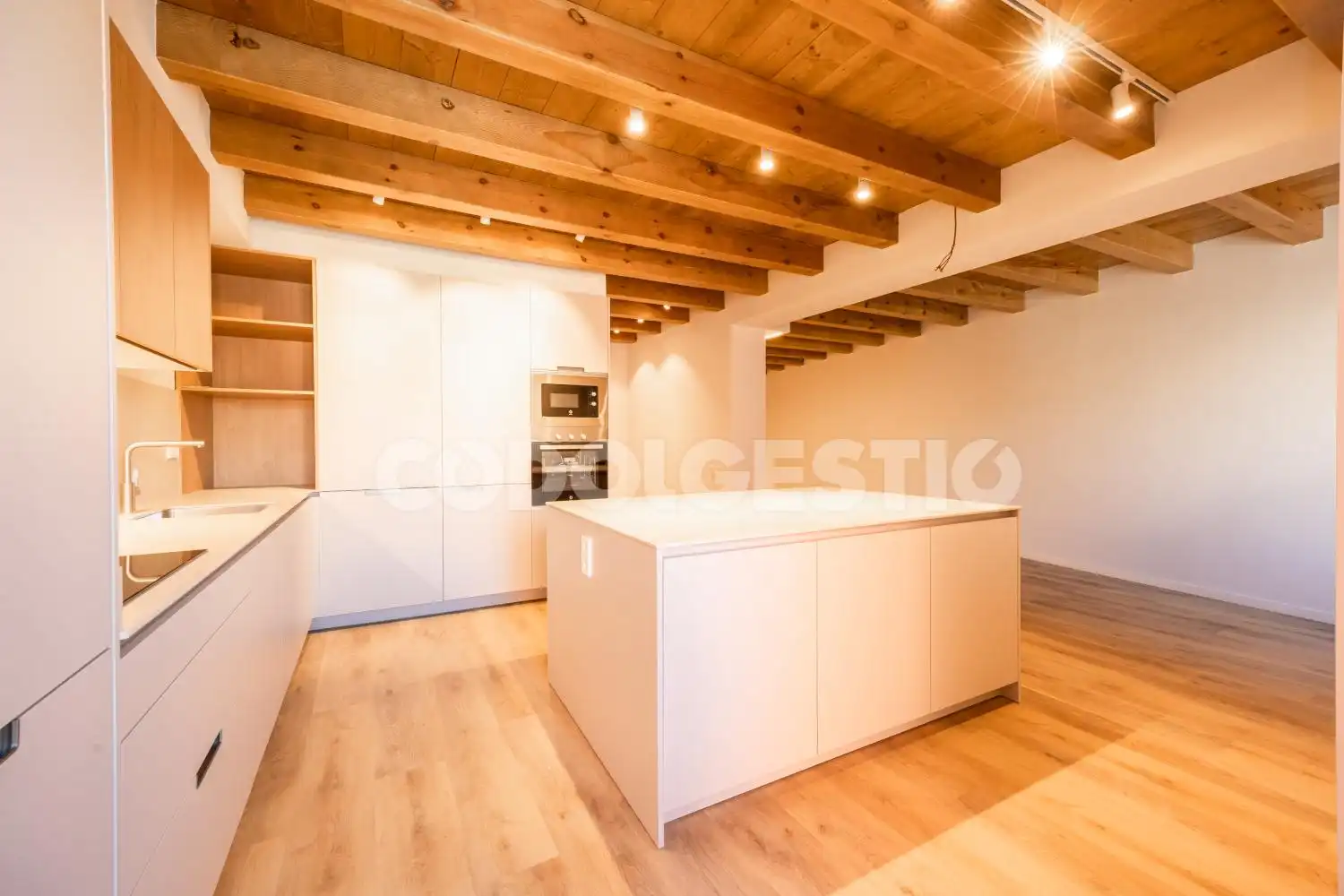 Kitchen of Flat for rent in Vic