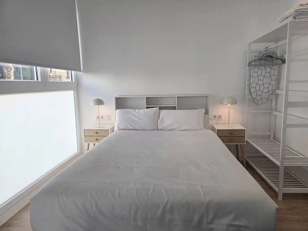 Schlafzimmer von Wohnung zur Miete in Valencia mit Klimaanlage, Heizung und Möbliert