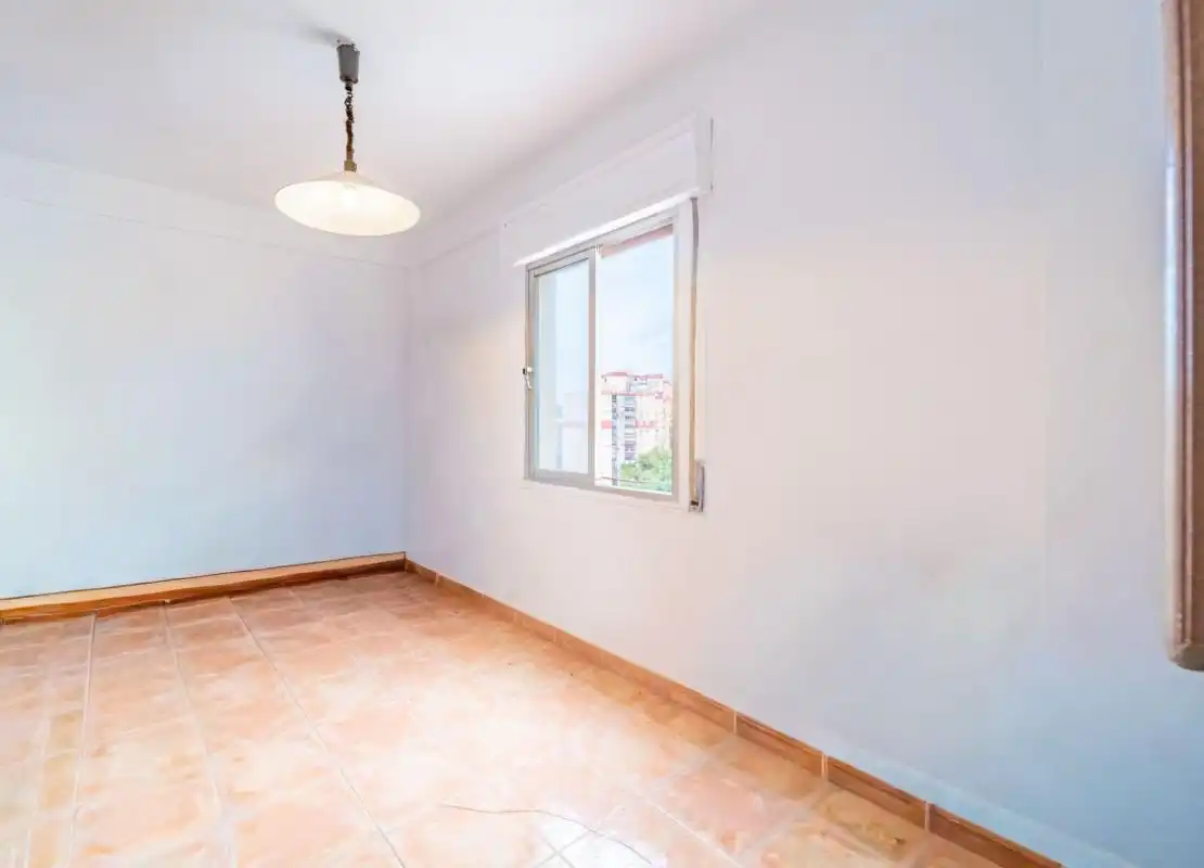 Habitación de Piso en venta en Málaga con Calefacción, Terraza y Balcón