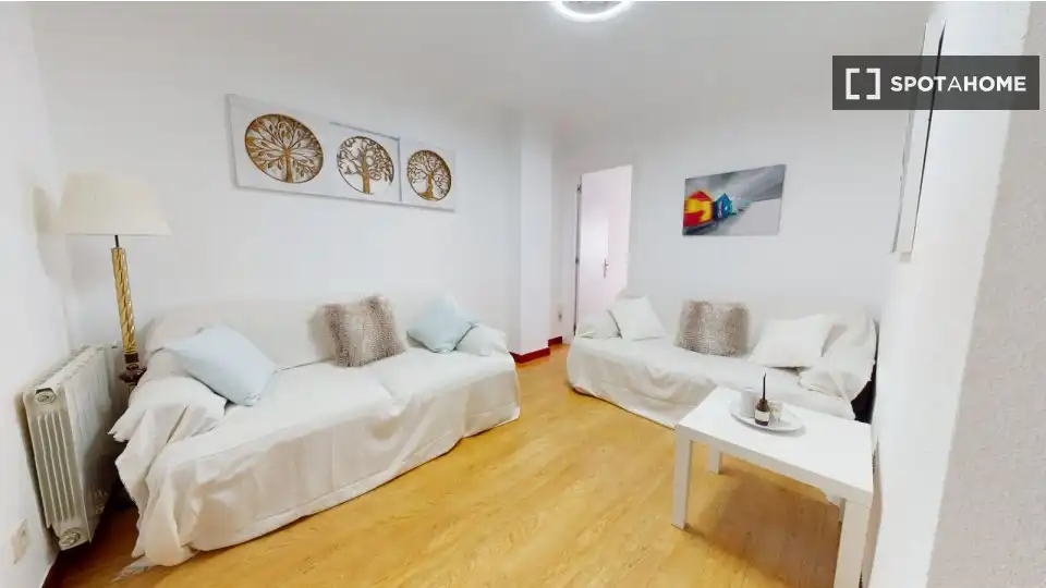 Piso de alquiler en Los Cármenes