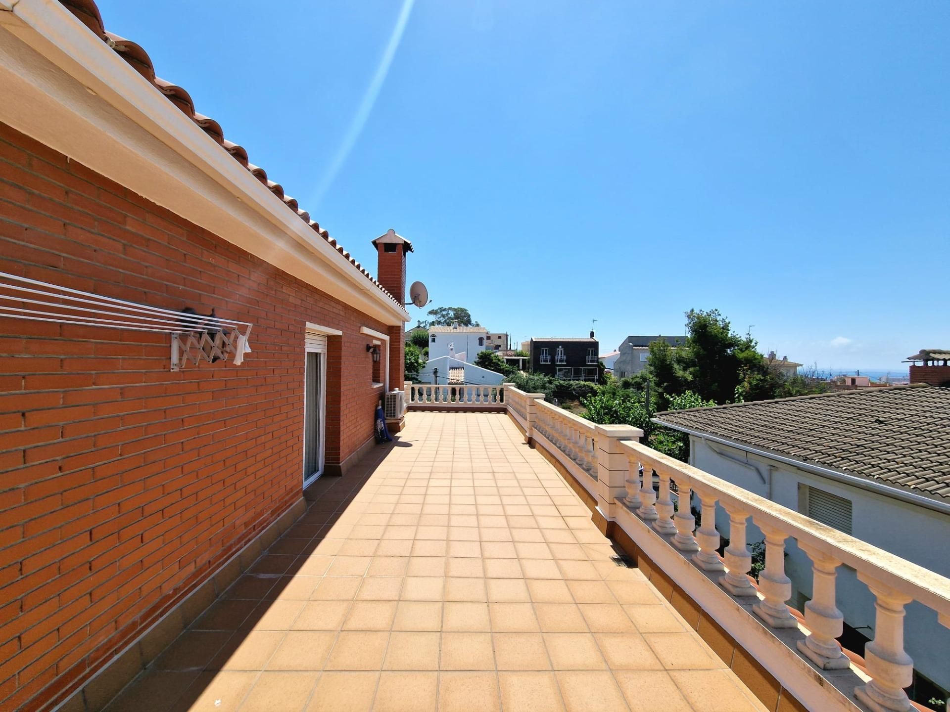 Terrace of House or chalet for sale in Cunit  with Air Conditioner, Heating and Private garden