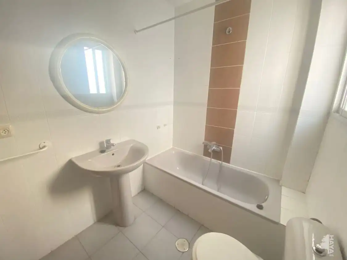 Bathroom of Flat for sale in Villa del Campo  with Terrace