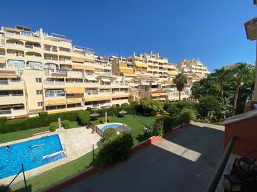 Apartament amb piscina en venda a Torrequebrada