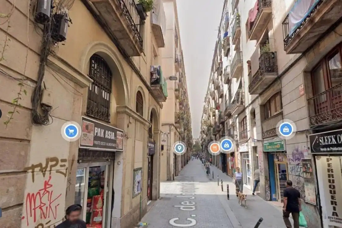 Vista exterior de Piso en venta en Barcelona con Balcón