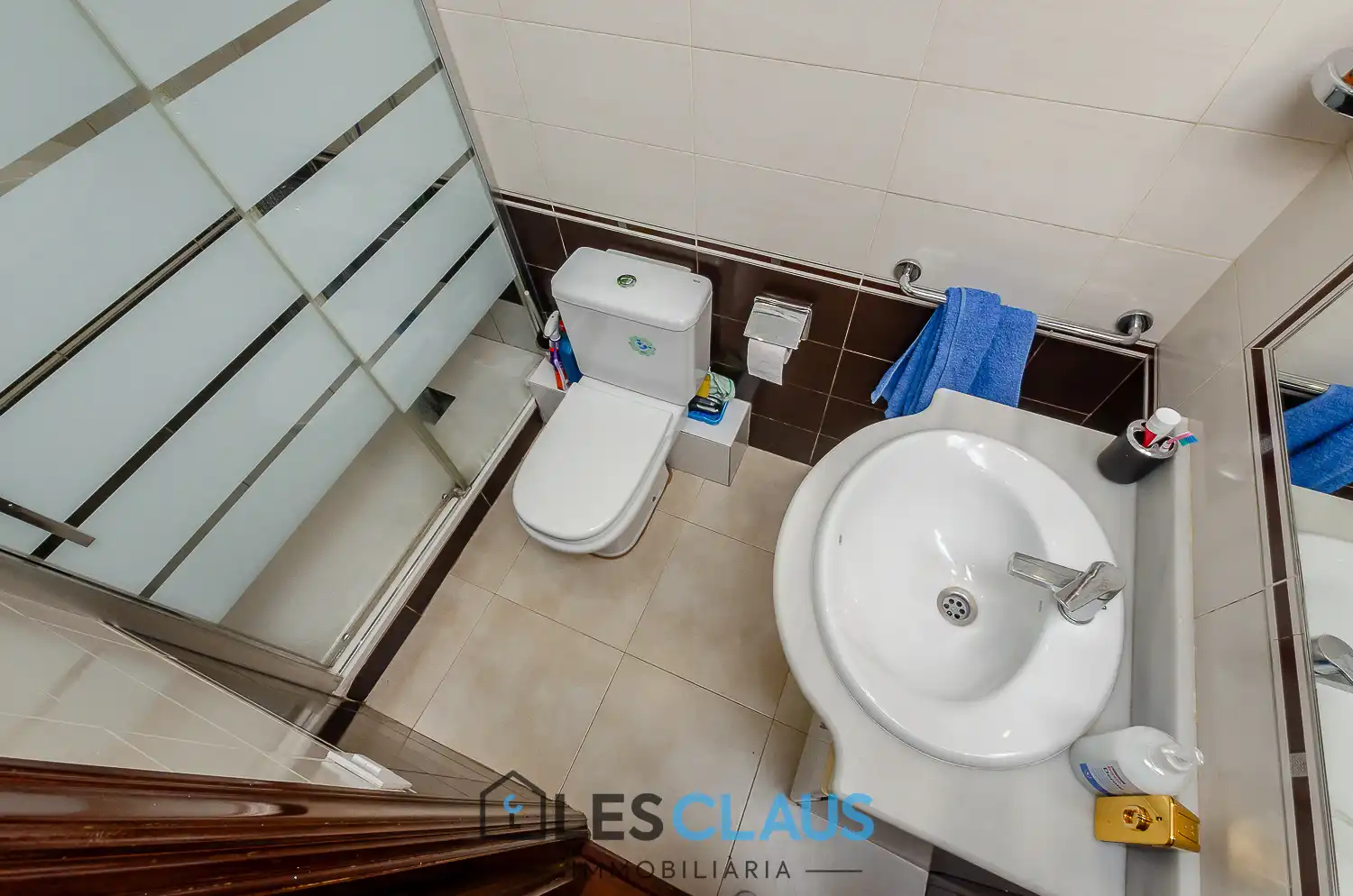 Bathroom of Flat for sale in Barcelona  with Air Conditioner and Balcony