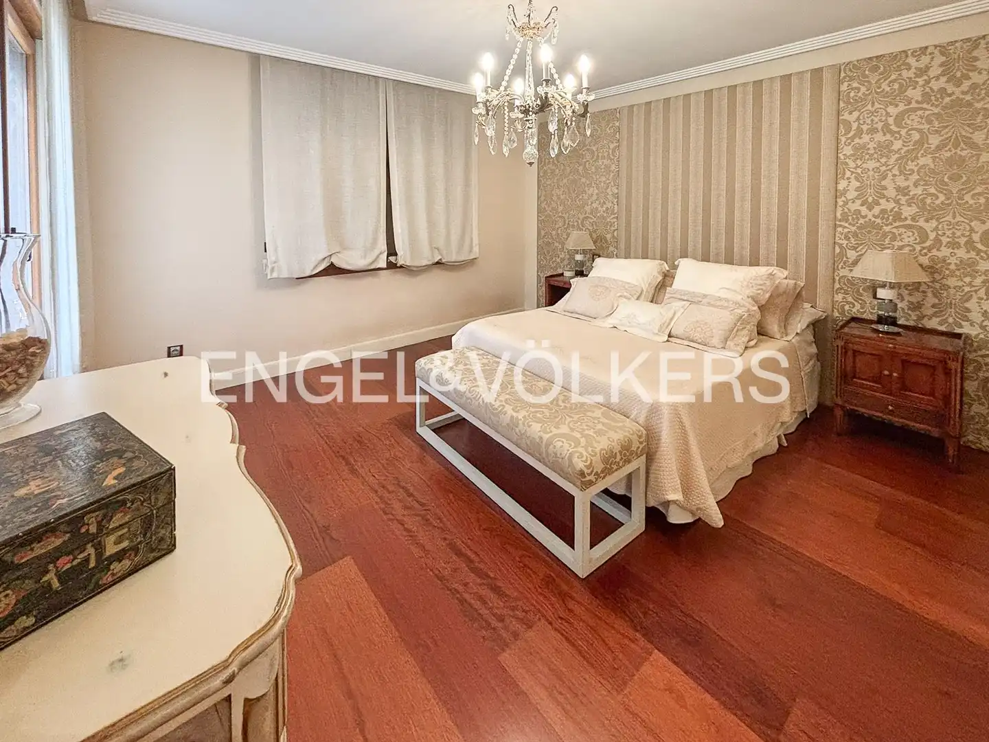 Habitación de Casa adosada en venta en Las Rozas de Madrid con Aire acondicionado, Calefacción y Jardín privado