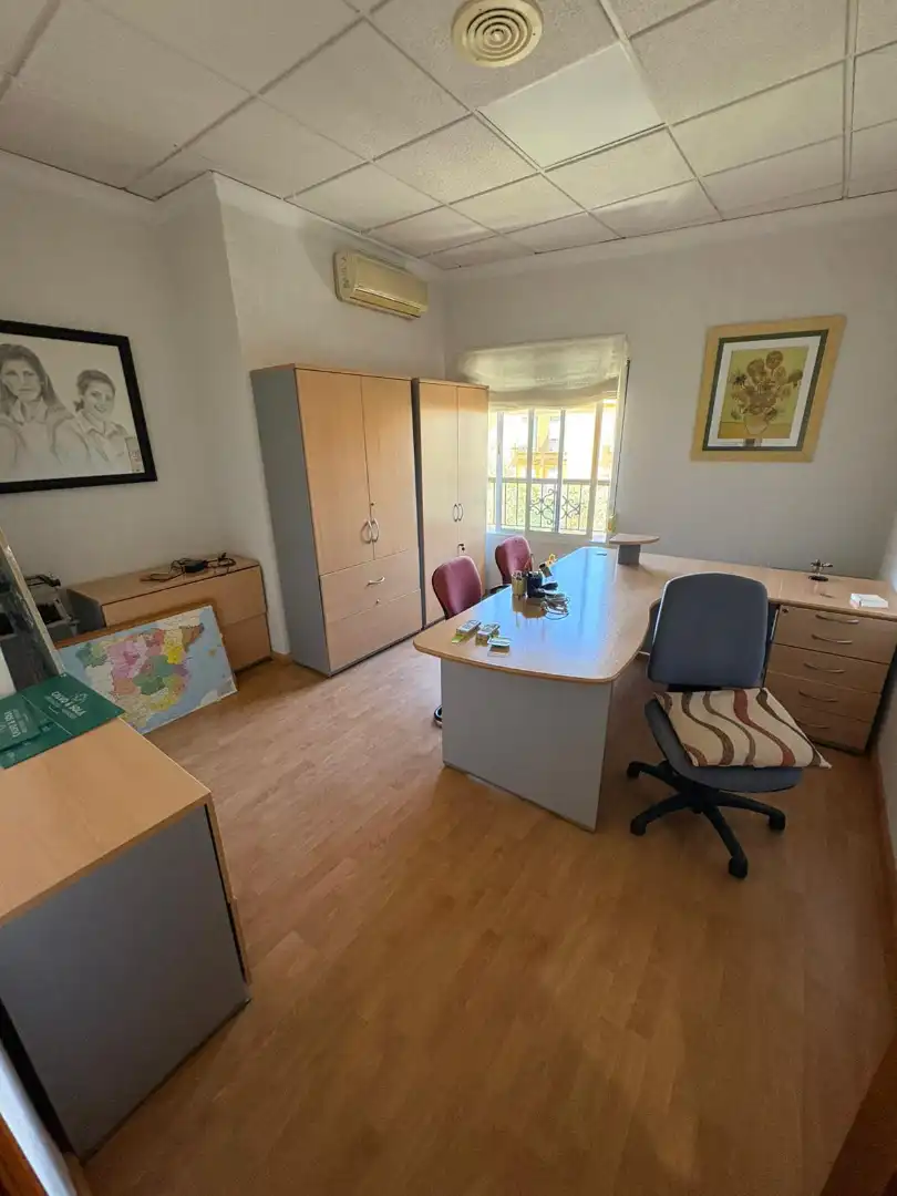Wohnung zum Verkauf in Jerez de la Frontera mit Klimaanlage, Heizung und Parkett