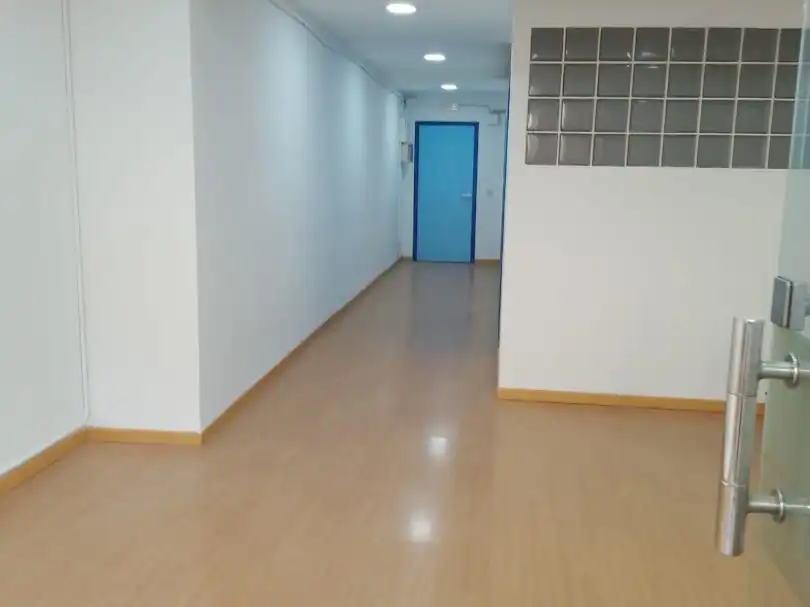 Business premises for sale in Carrer Navarra 61, imagen 2
