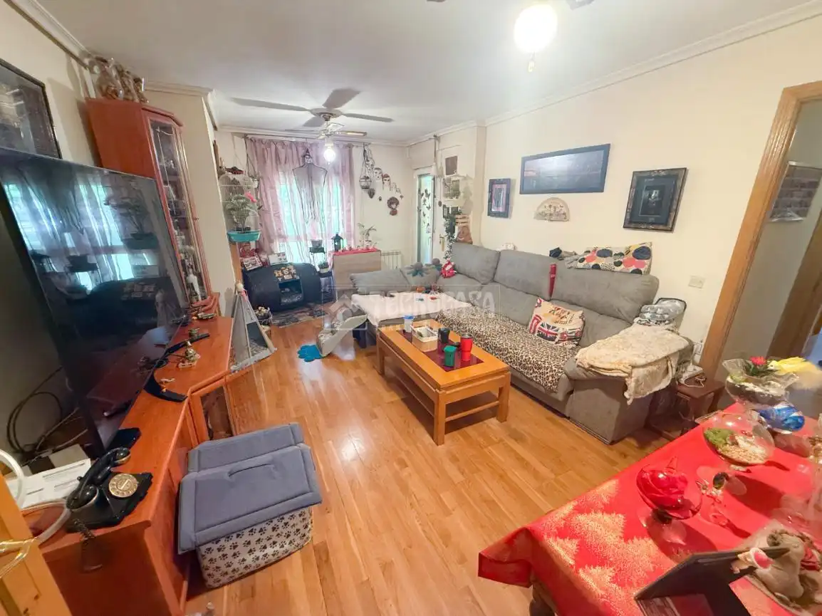 Sala d'estar de Pis en venda en Collado Villalba amb Calefacció, Traster i Balcó