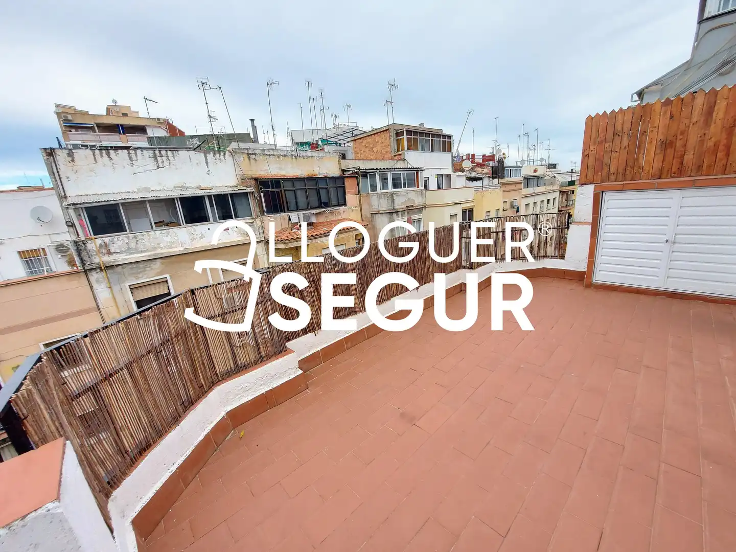Terrasse von Dachboden zur Miete in L'Hospitalet de Llobregat mit Terrasse