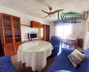 Living room of Flat to rent in  Granada Capital  with Air Conditioner, Heating and Terrace
