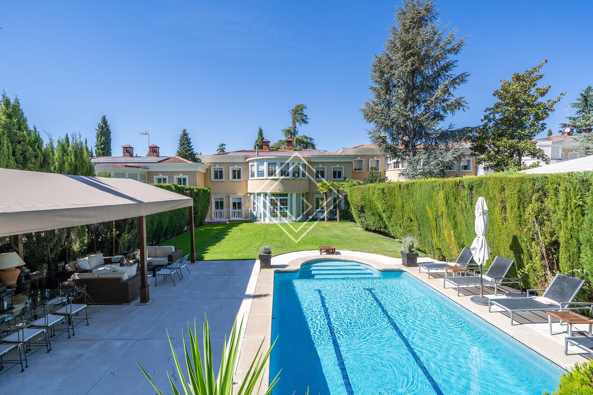 Garden of House or chalet for sale in  Madrid Capital  with Air Conditioner, Heating and Private garden