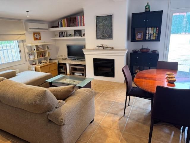 Living room of House or chalet for sale in Esparreguera  with Air Conditioner, Terrace and Storage room