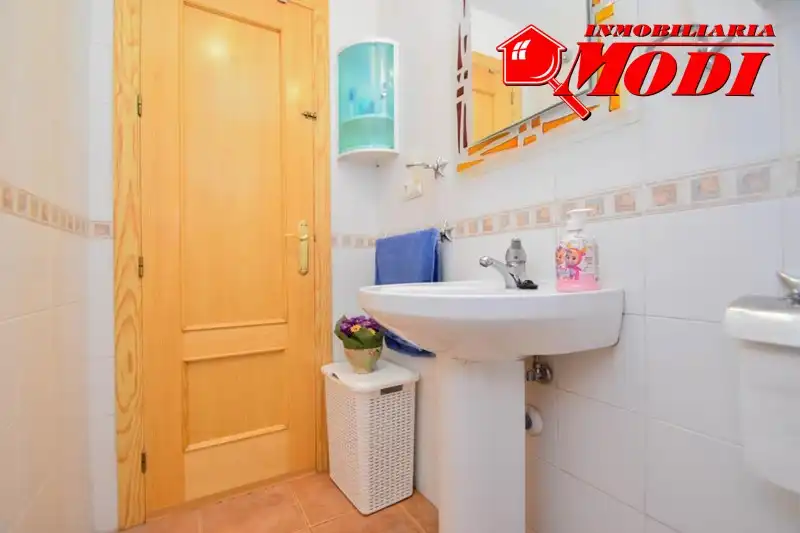 Habitación de Casa adosada en venta en Alhendín con Calefacción, Jardín privado y Terraza