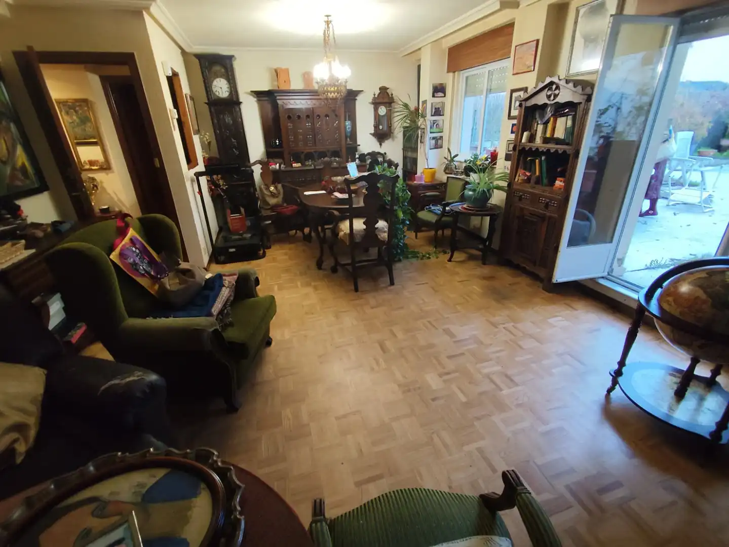 Sala d'estar de Pis en venda en Salamanca amb Calefacció, Jardí privat i Parquet