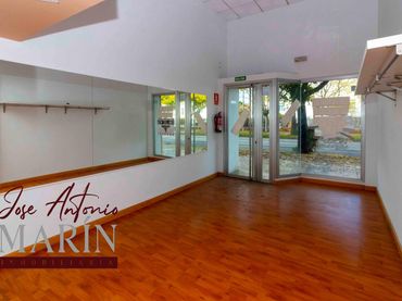 Local comercial en venda a Maria Auxiliadora - Barriada de Llera