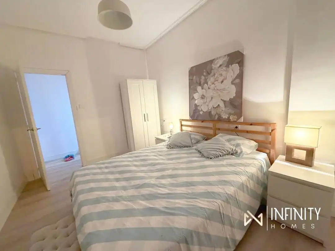 Bedroom of Flat for sale in Bilbao 
