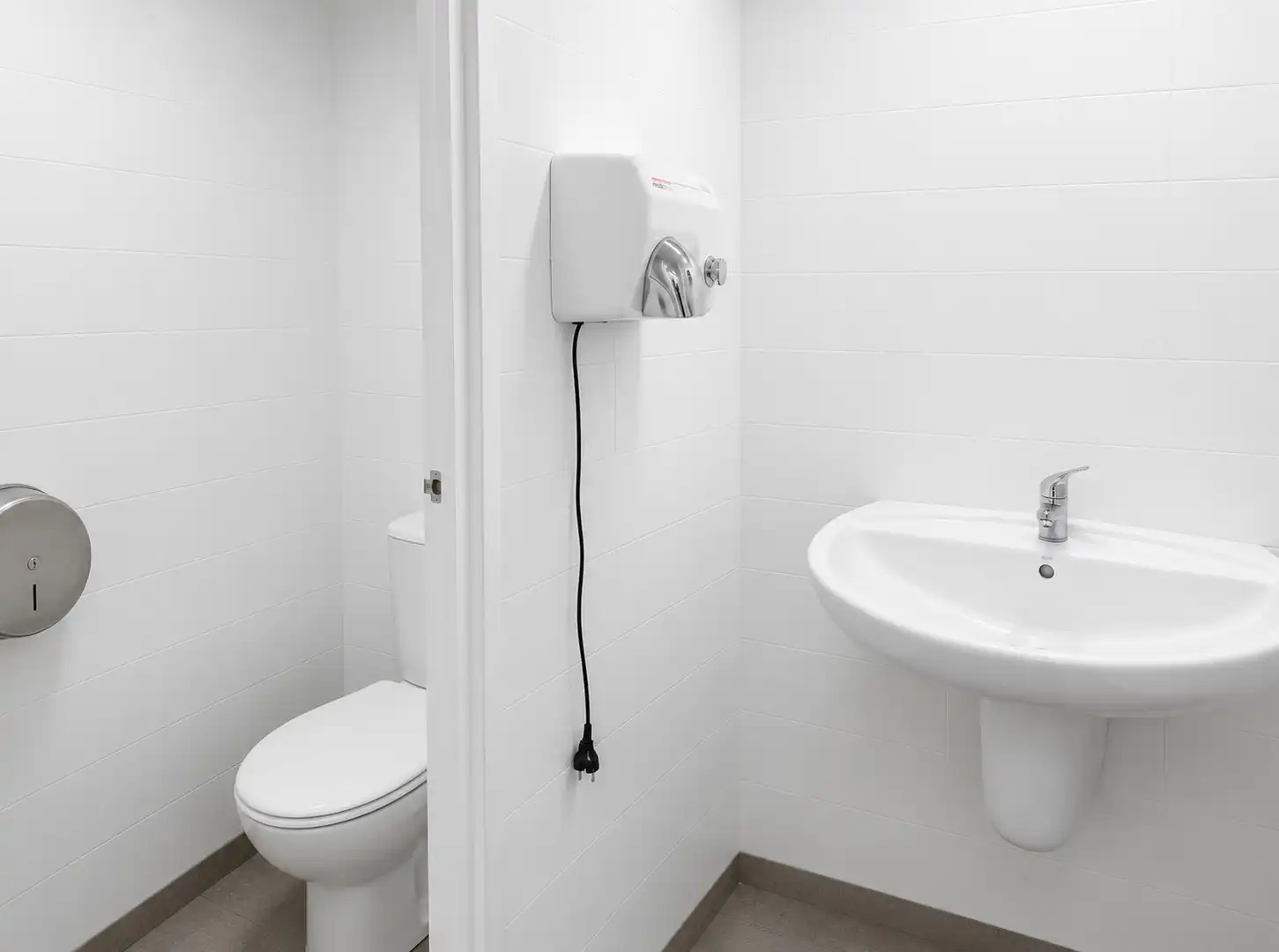 Office space with lift for sale in Carrer del Comte Borrell 26, imagen 5