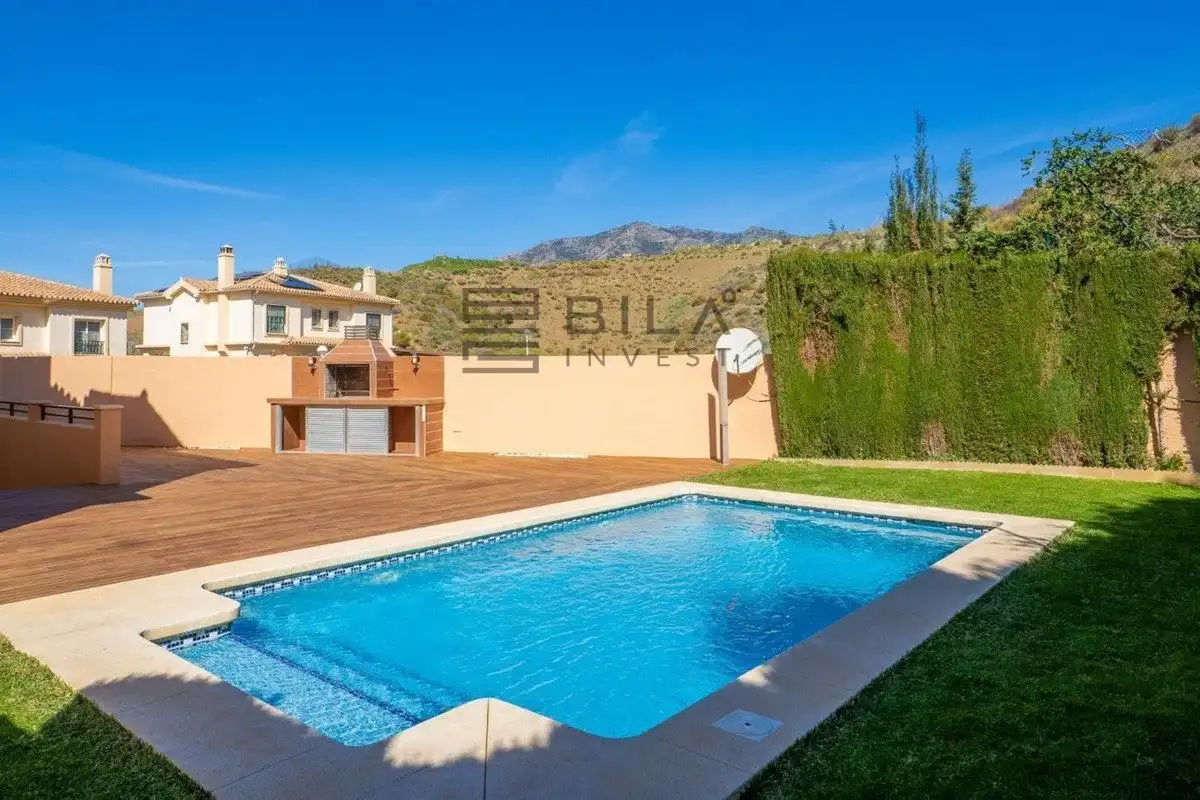 Villa avec piscine à vendre à Reina Isabel II, imagen 2
