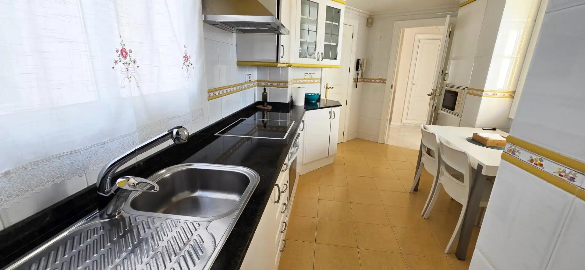 Cocina de Piso de alquiler en Petrer con Aire acondicionado, Calefacción y Amueblado