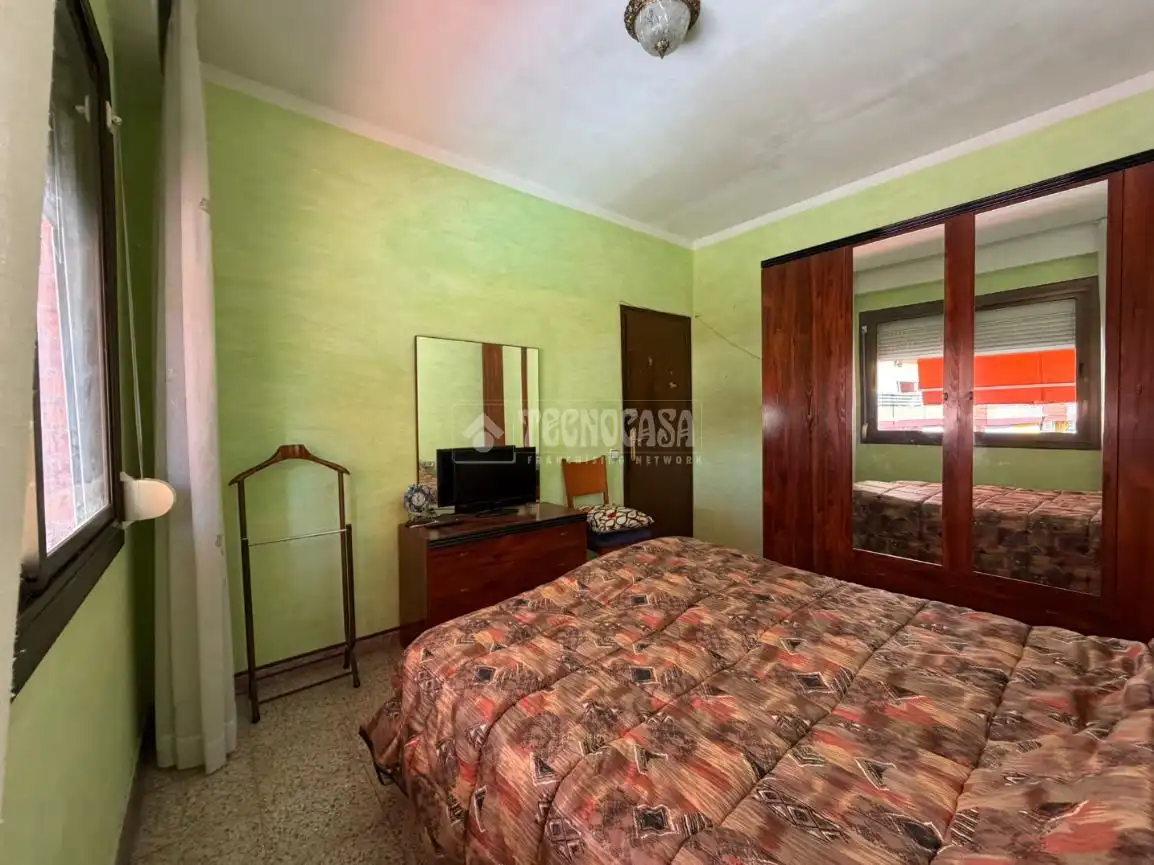 Habitación de Piso en venta en L'Hospitalet de Llobregat con Aire acondicionado, Calefacción y Balcón
