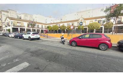 Exterior view of Single-family semi-detached for sale in  Huelva Capital  with Air Conditioner and Terrace